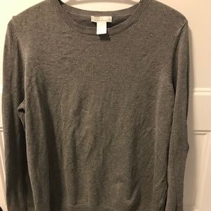 H&M gray long sleeved pullover sweater